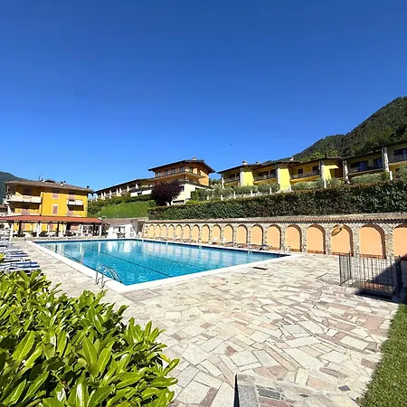 Marcus 706 Pool And View Tignale